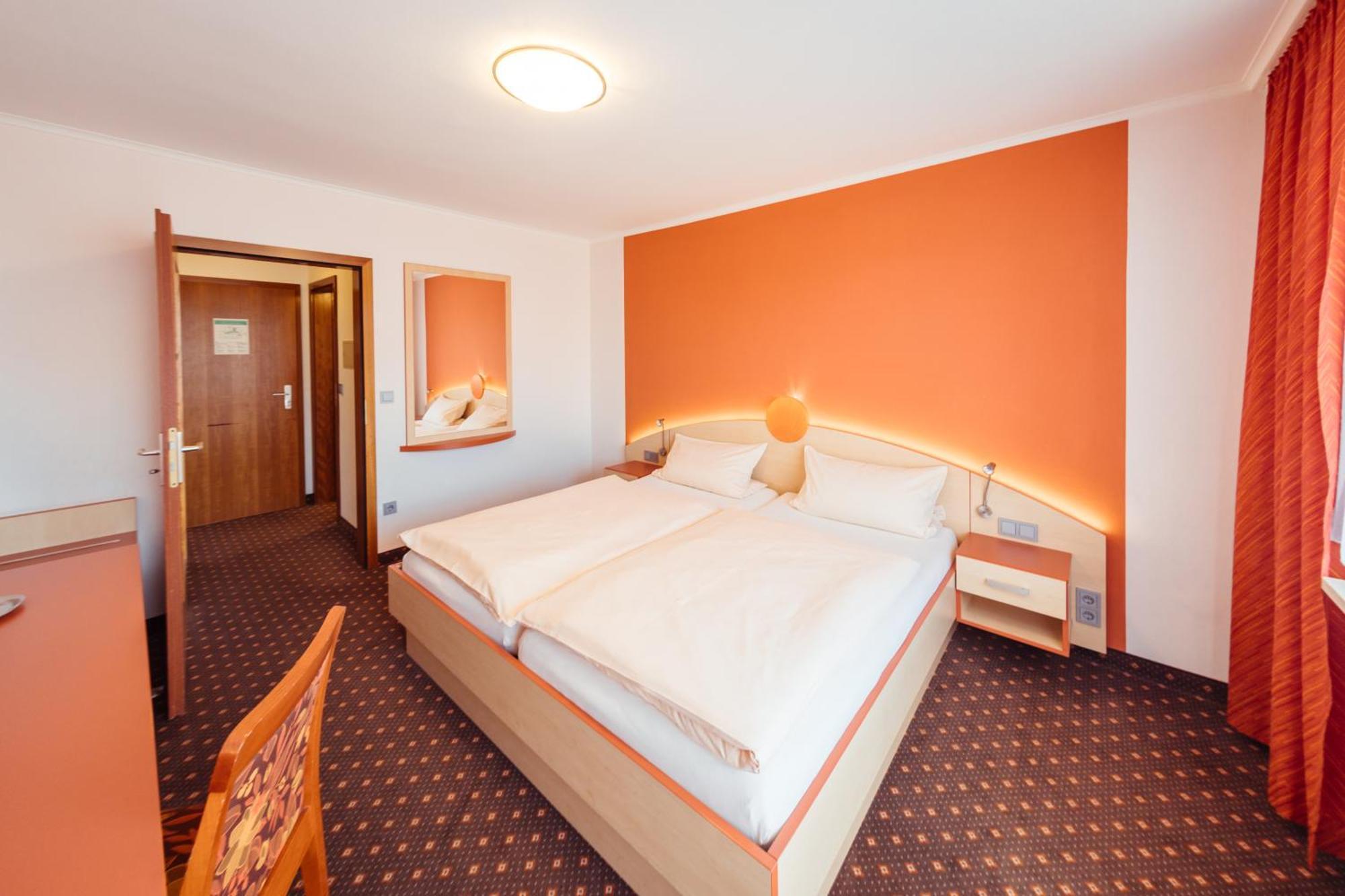 Hotel Sonnental Neusorg Екстериор снимка