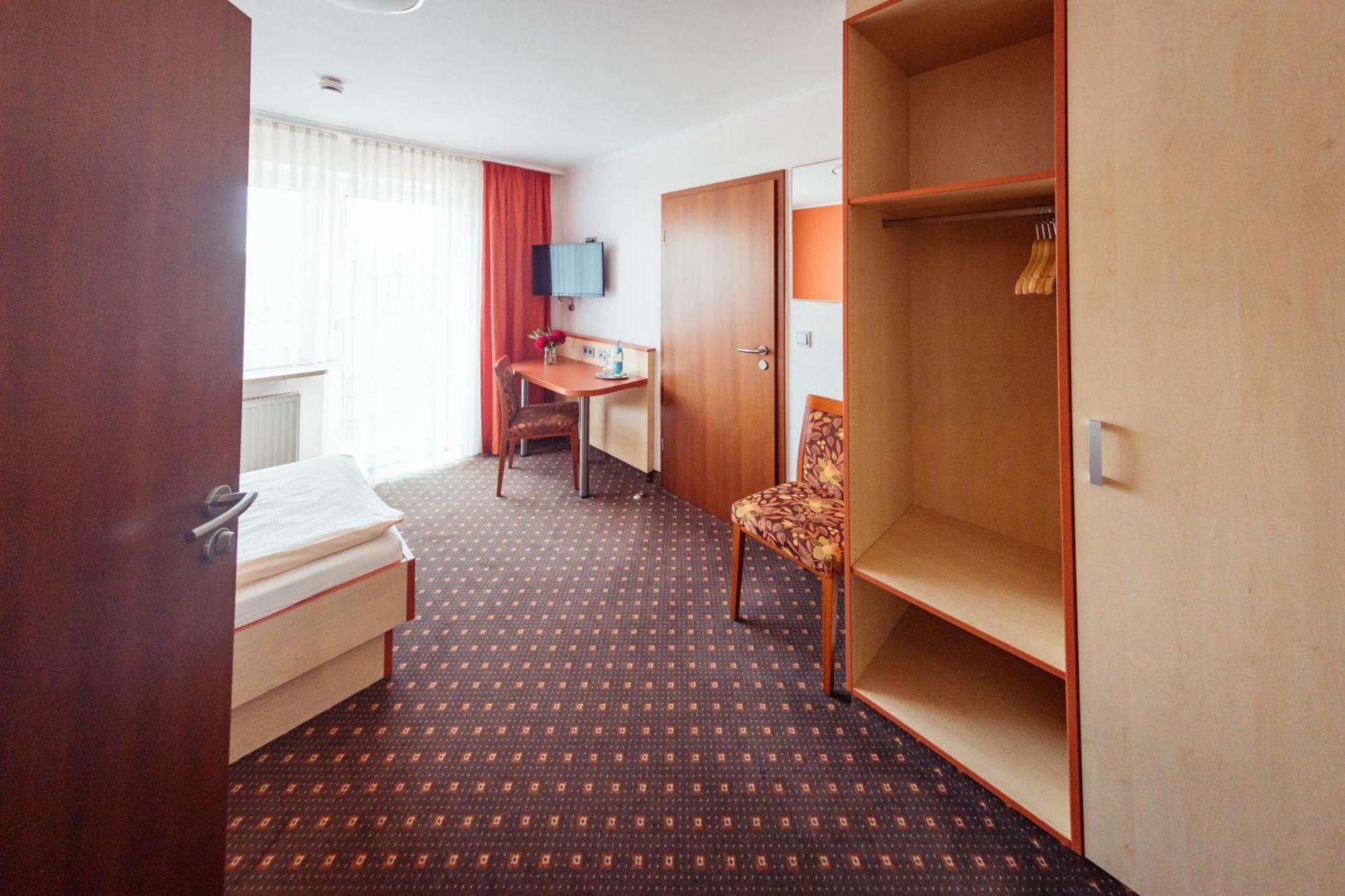 Hotel Sonnental Neusorg Екстериор снимка